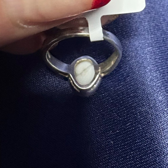 Ring White Buffalo Turquoise Cabochon 925 Sterling Silver Elegant Minimalist - Picture 6 of 8